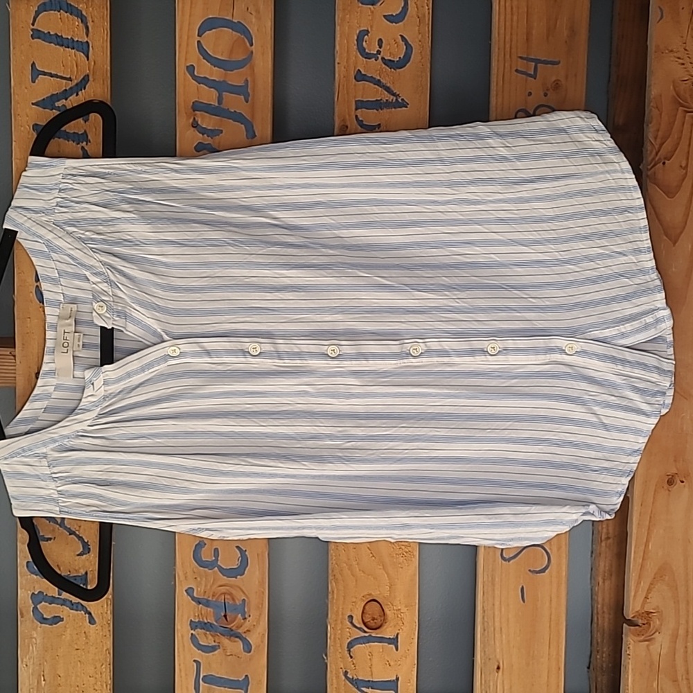 LOFT sleeveless top